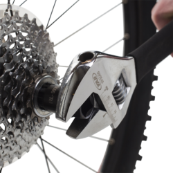 VAR | Cassette remover with guide for Shimano Hyperglide - carded