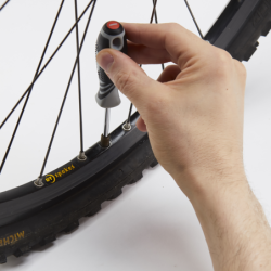 VAR | Démonte-obus pour valves Schrader