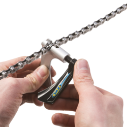 VAR | Premium quality consumer chain tool - carded