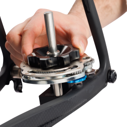 VAR | New disc brake mount facing tool