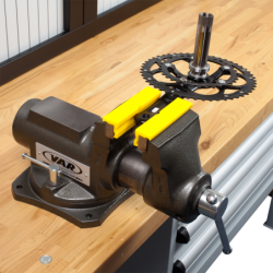 VAR | Professional bench vise w/ swivelling base - 100mm